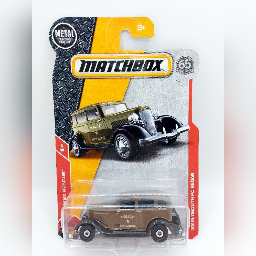 MOC 2018 MATCHBOX 1933 33 PLYMOUTH PC POLICE SEDAN 1/64 DIE-CAST